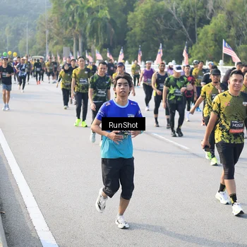 Runner Photo 6886069