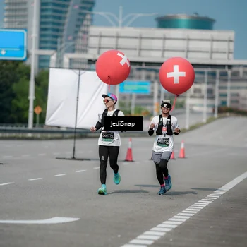 Runner Photo 6886072