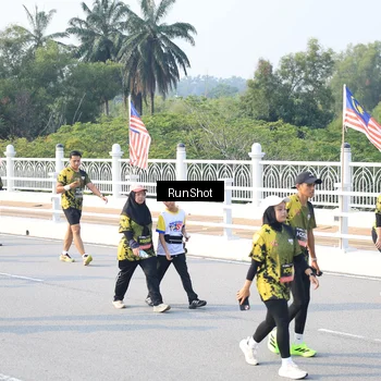 Runner Photo 6886078
