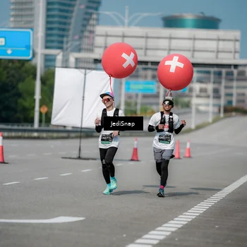 Runner Photo 6886079