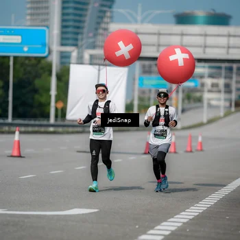 Runner Photo 6886081