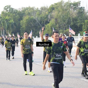 Runner Photo 6886085