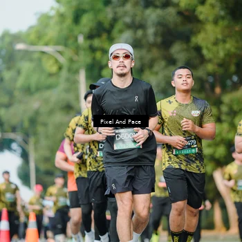Runner Photo 6886090