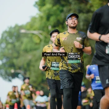 Runner Photo 6886098