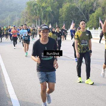 Runner Photo 6886105