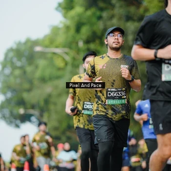 Runner Photo 6886106