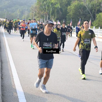 Runner Photo 6886115