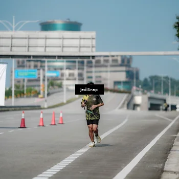 Runner Photo 6886138