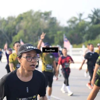Runner Photo 6886143