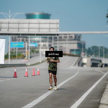 Runner Photo 6886148