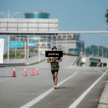 Runner Photo 6886149