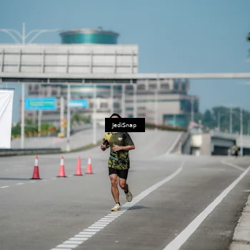 Runner Photo 6886153