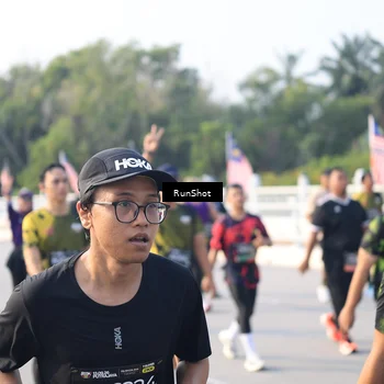 Runner Photo 6886159