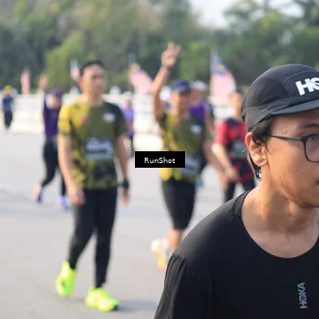 Runner Photo 6886163