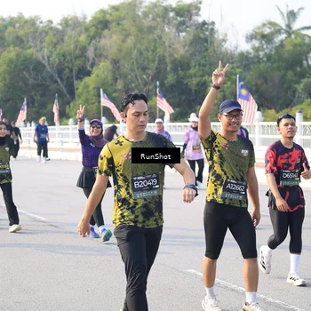 Runner Photo 6886165
