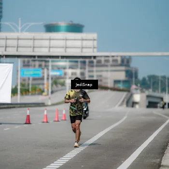 Runner Photo 6886166