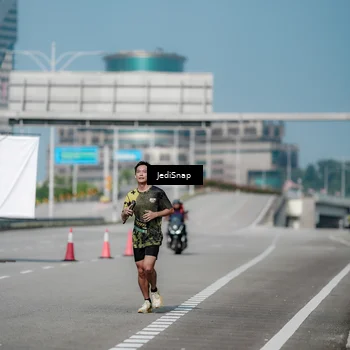 Runner Photo 6886182