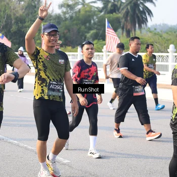 Runner Photo 6886183