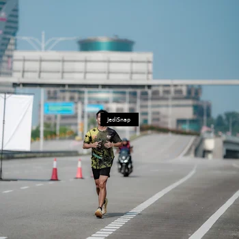 Runner Photo 6886191