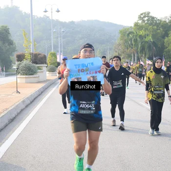 Runner Photo 6886209