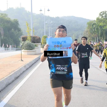 Runner Photo 6886225