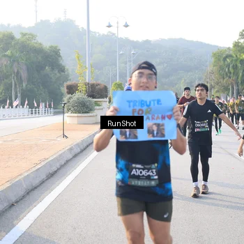Runner Photo 6886226
