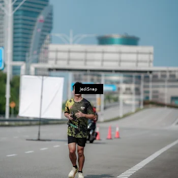 Runner Photo 6886241