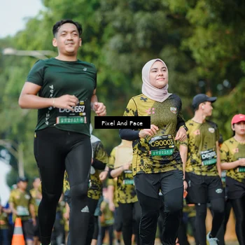 Runner Photo 6886246