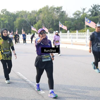Runner Photo 6886259