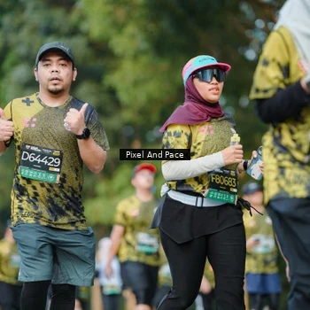 Runner Photo 6886286