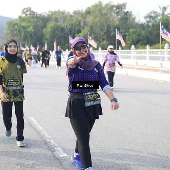 Runner Photo 6886300
