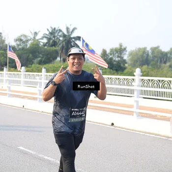 Runner Photo 6886312