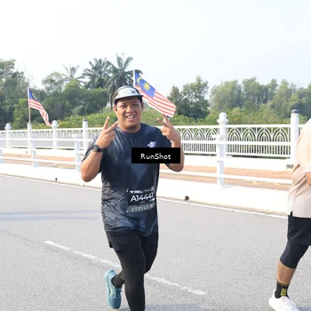 Runner Photo 6886324