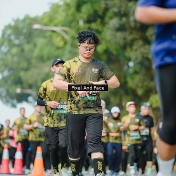 Runner Photo 6886338