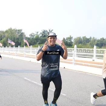 Runner Photo 6886342