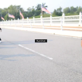 Runner Photo 6886363