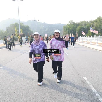 Runner Photo 6886394