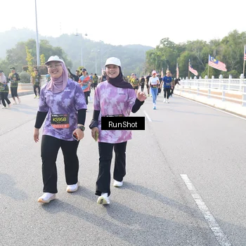 Runner Photo 6886401