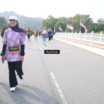Runner Photo 6886411