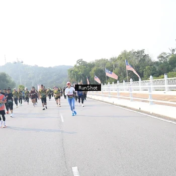 Runner Photo 6886425