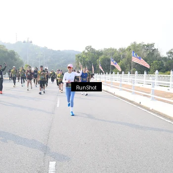 Runner Photo 6886440