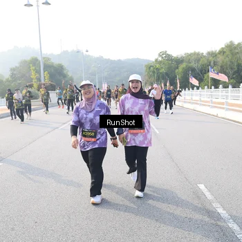 Runner Photo 6886445