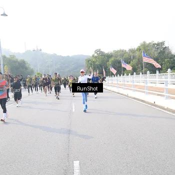 Runner Photo 6886449