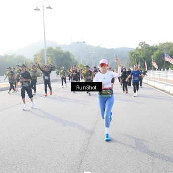 Runner Photo 6886452