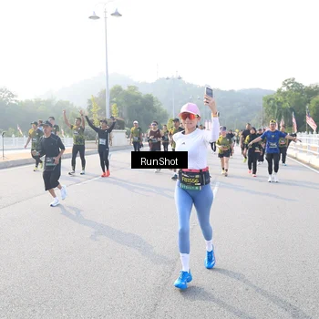 Runner Photo 6886455