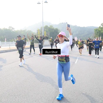 Runner Photo 6886457