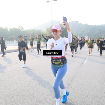 Runner Photo 6886469