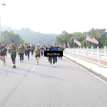 Runner Photo 6886484