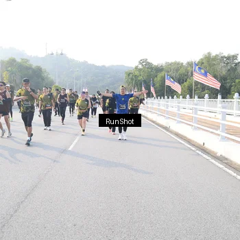 Runner Photo 6886493