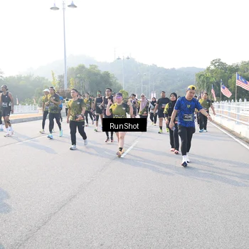 Runner Photo 6886522